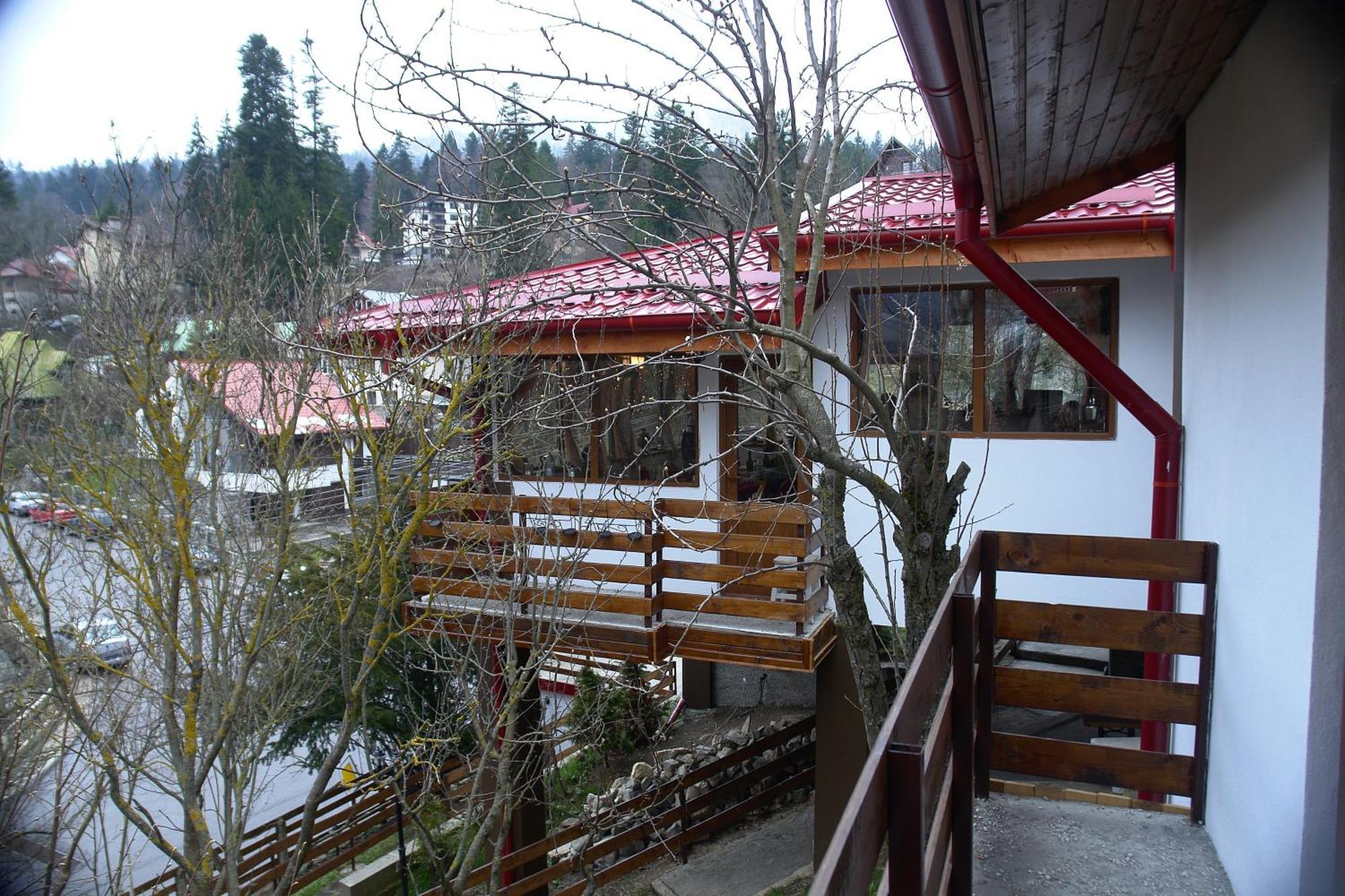 New Aosta Garden Hotel Sinaia Exterior photo